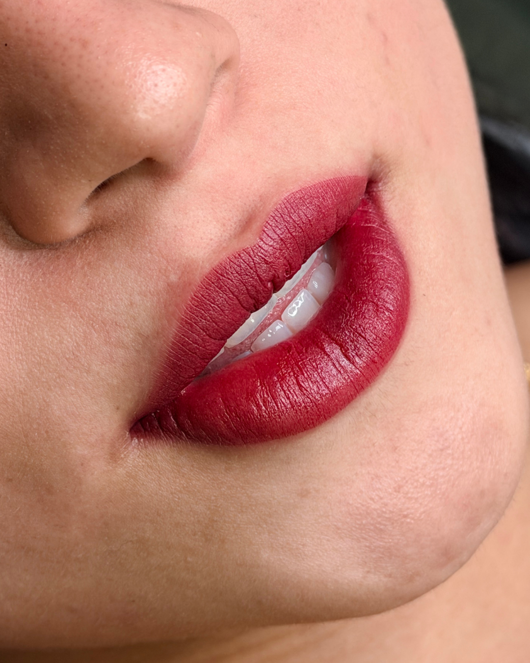 Labios con Moravia